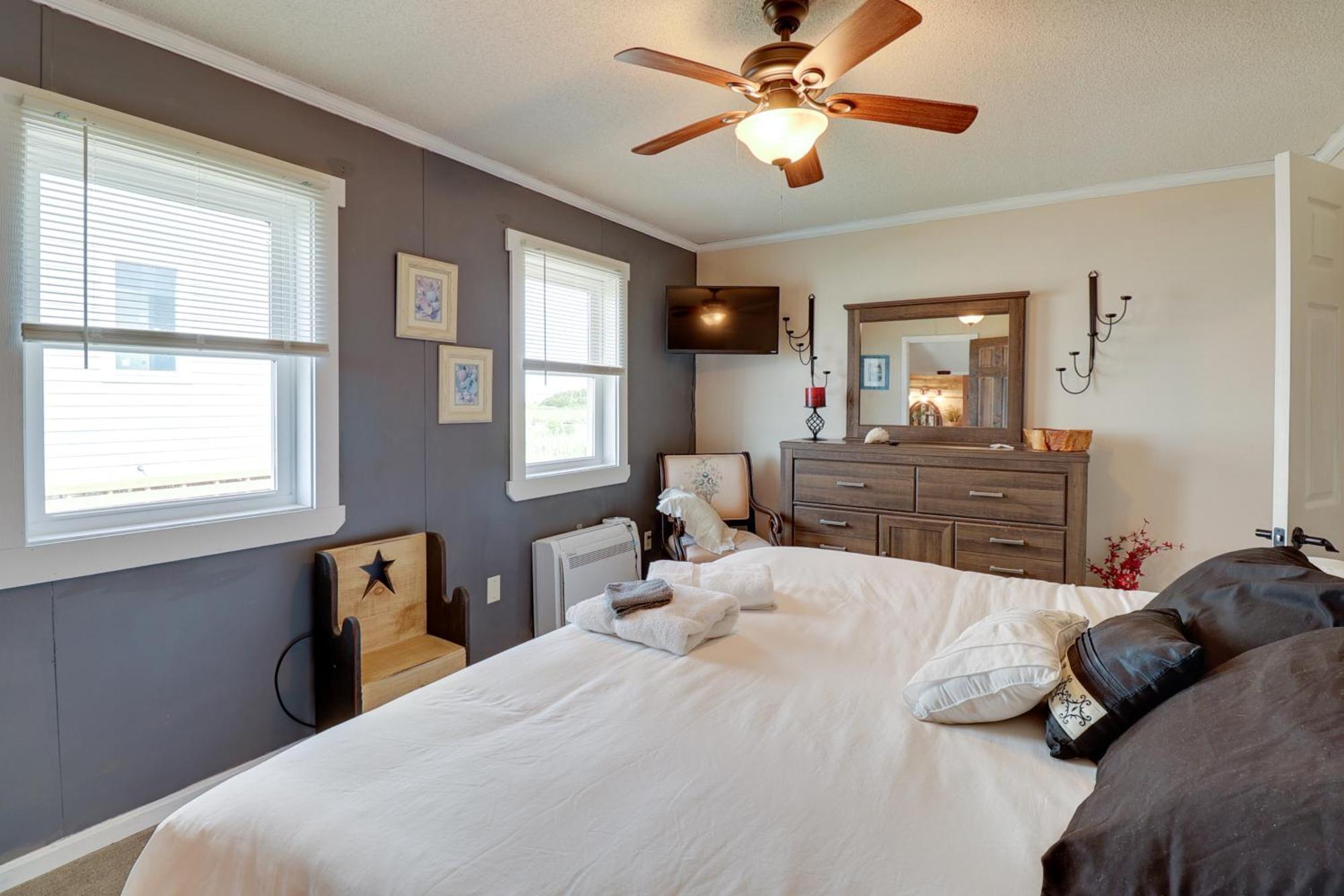 Oceanfront Milford Home With View And Boat Access 외부 사진